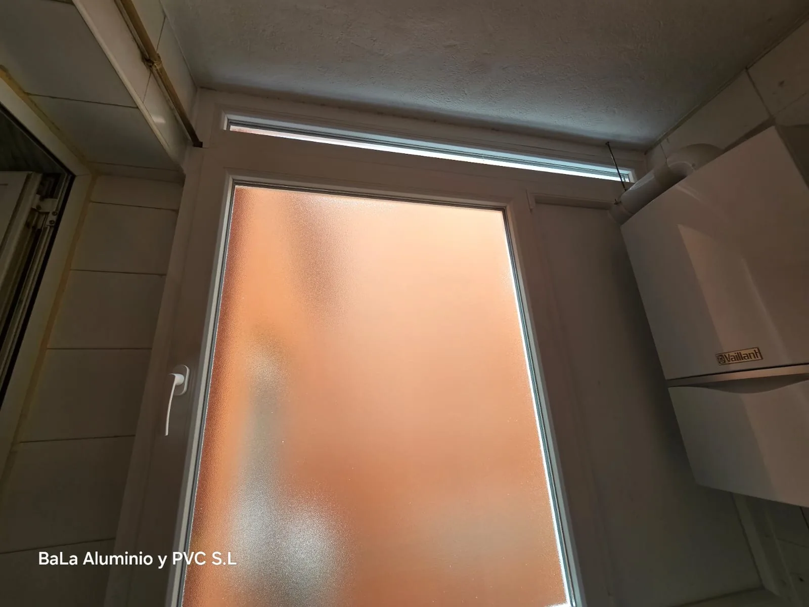Instalación de cerramiento hermético de terraza a medida en Madrid - CERRAMIENTO 3